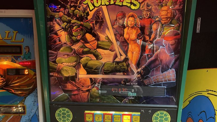 Data East Teenage Mutant Ninja Turtles Pinball Machine